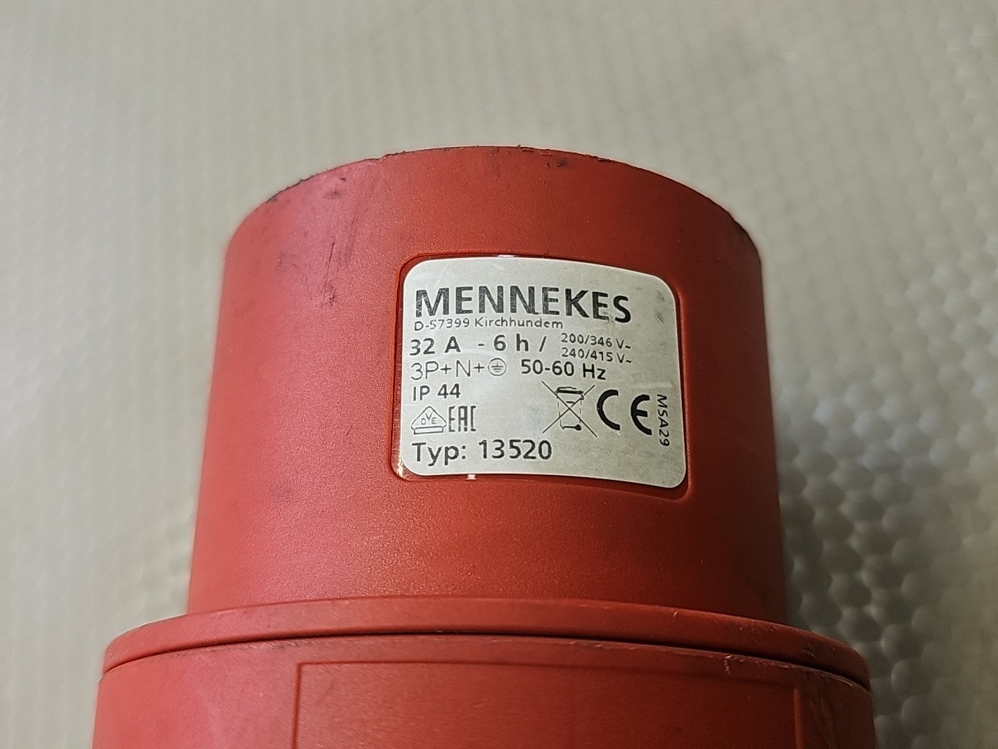 MENNEKES TYP 13520 PLUG POWERTOP® XTRA WITH ERGOCONTACT   [IP54 32A 5P 400V]