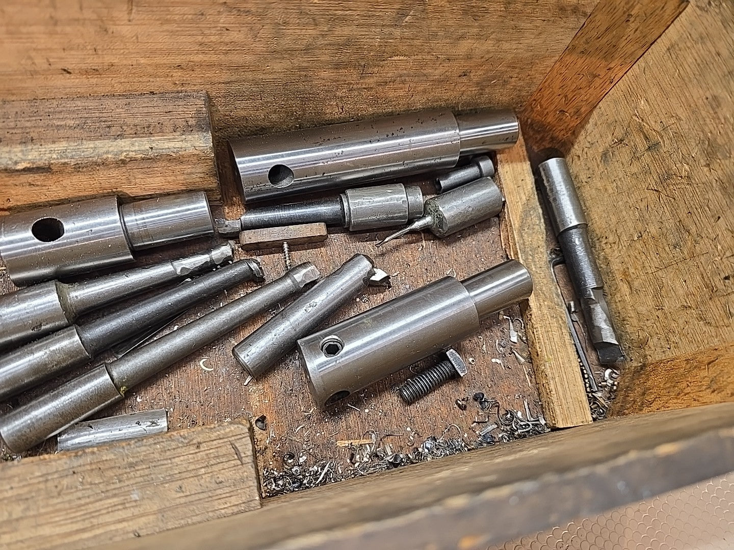 Enco Gamet R8 Boring & Facing Head 3/4" Bar + Wood Case + Tooling Diameter Body