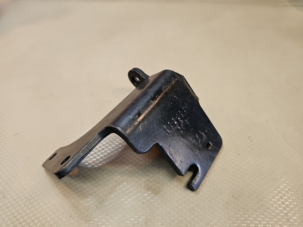 KENWORTH F11-1056 BRACKET-COMPRESSOR FREON?