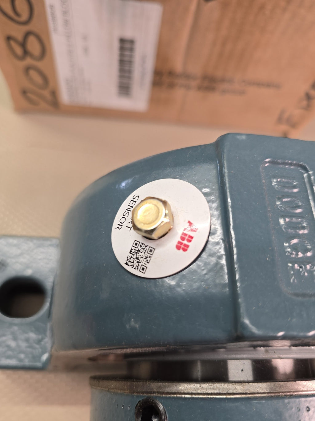 Dodge P2B-S2-211L 070330 S2000 2-Bolt Pillow Block Spherical Roller Bearing 2-11