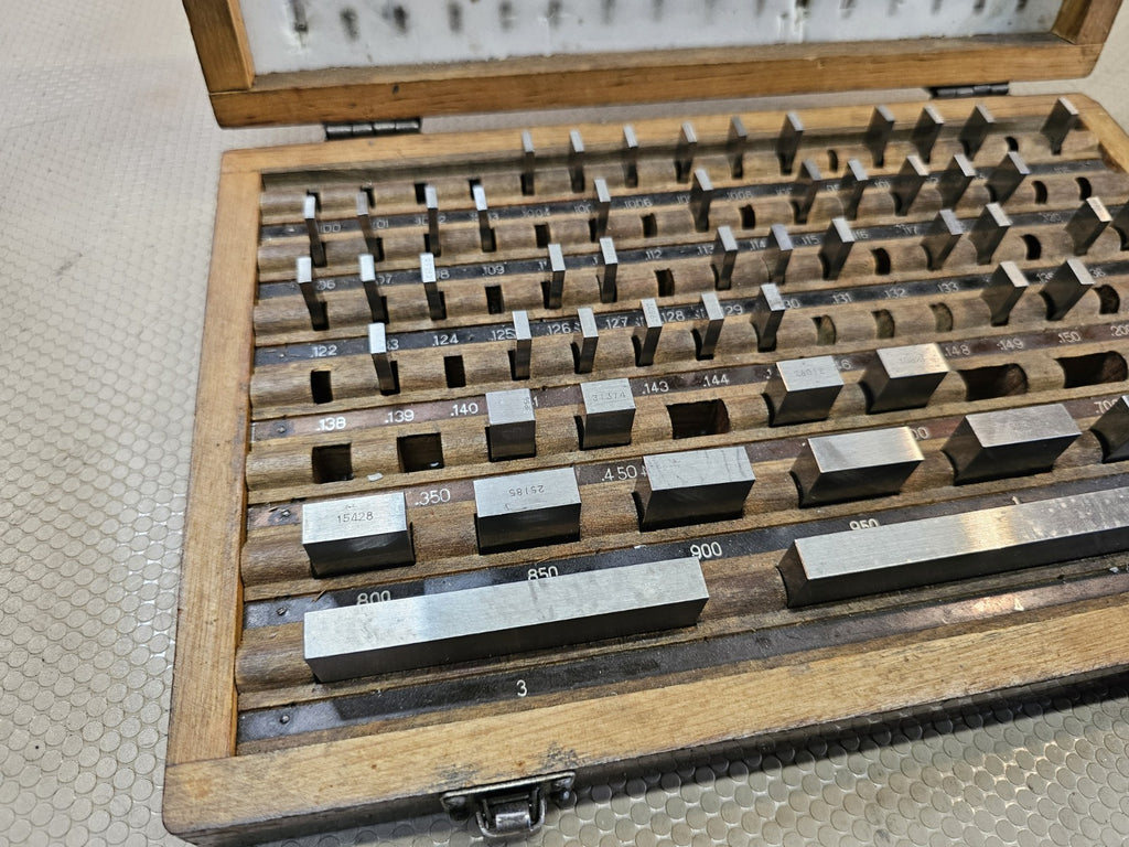 JIT Gage Block Set 81 (79) Pieces, .050 To 4" JAPAN Grade 3 w/wood case
