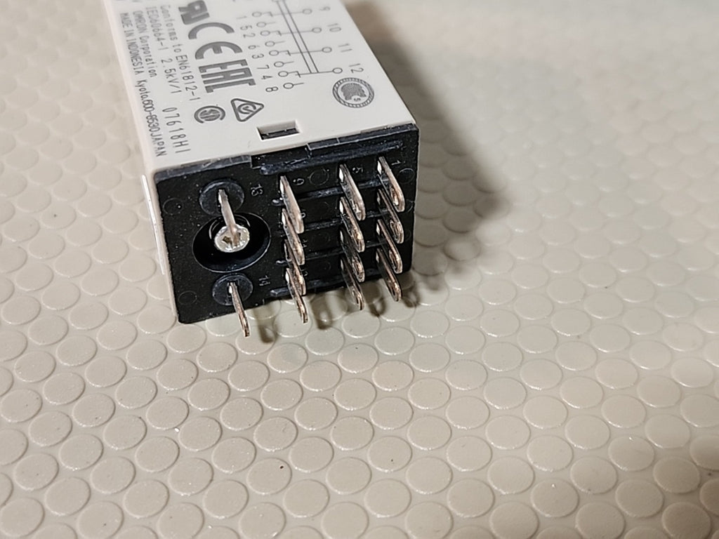 OMRON H3YN-41 DC24 / H3YN41DC24 NEW 
