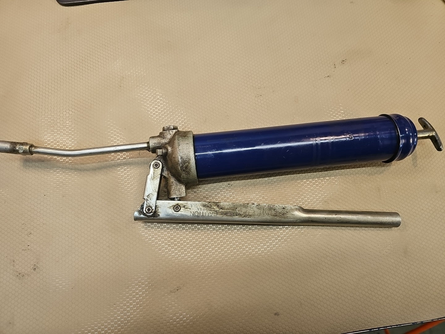 Vintage Lincoln Lever Grease Gun Model 1142 Series D