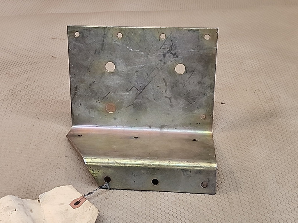KENWORTH HOOD GUIDE BRACKET, 9-01 10916AA K275 7119REV F