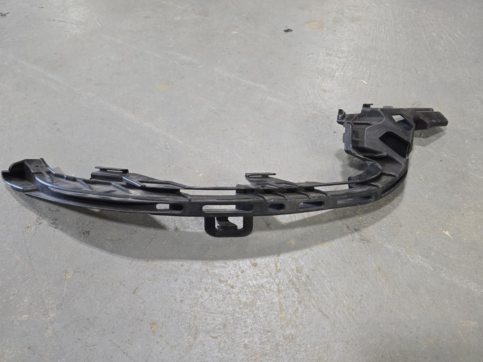 Genuine Porsche 991 GT3RS Rear Retaining Strip LH 99150583682 