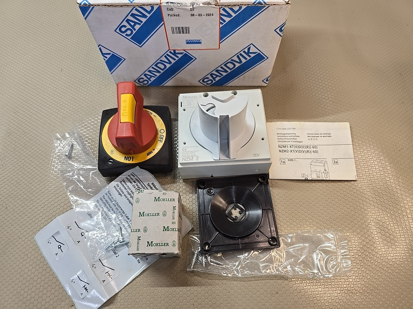 NEW NZM2-XdVR. EATON/Moeller. rotary handle FOR NZMB2 AND NZMN1  NS2 FULL SET