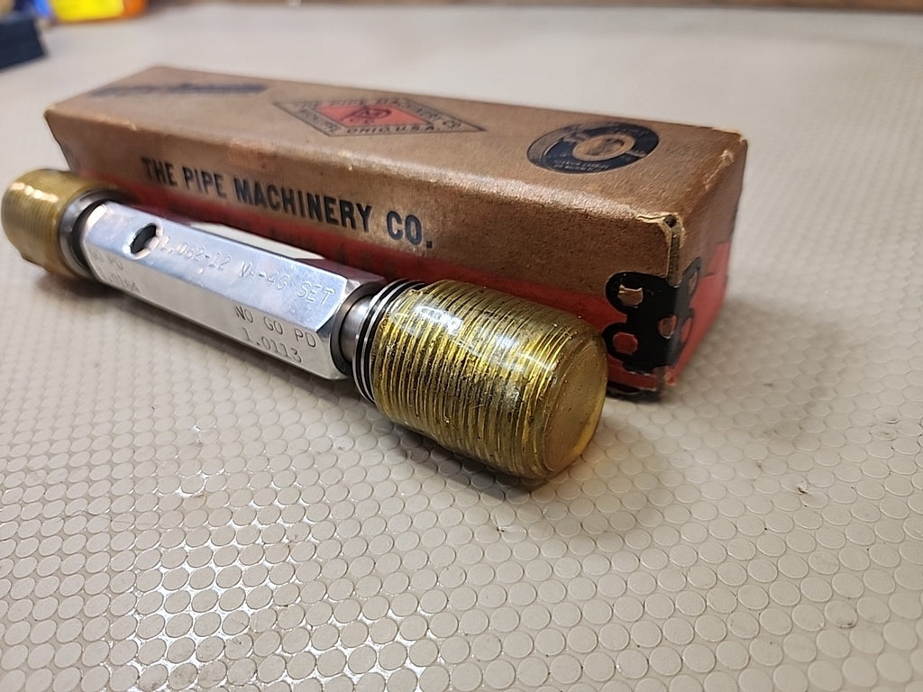THE PIPE MACHINERY CO THREAD PLUG GAGE 1.062-12 NA-4G SET GO 1.0164 NO GO 1.0113