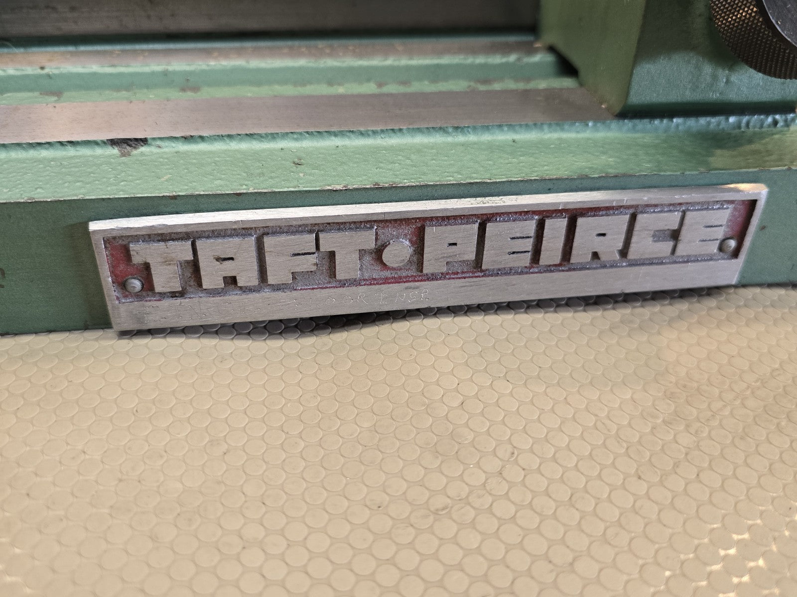 TAFT PIERCE Vertical/Horizontal 12" Bench Center 5" Dia. Work capacity - PU74