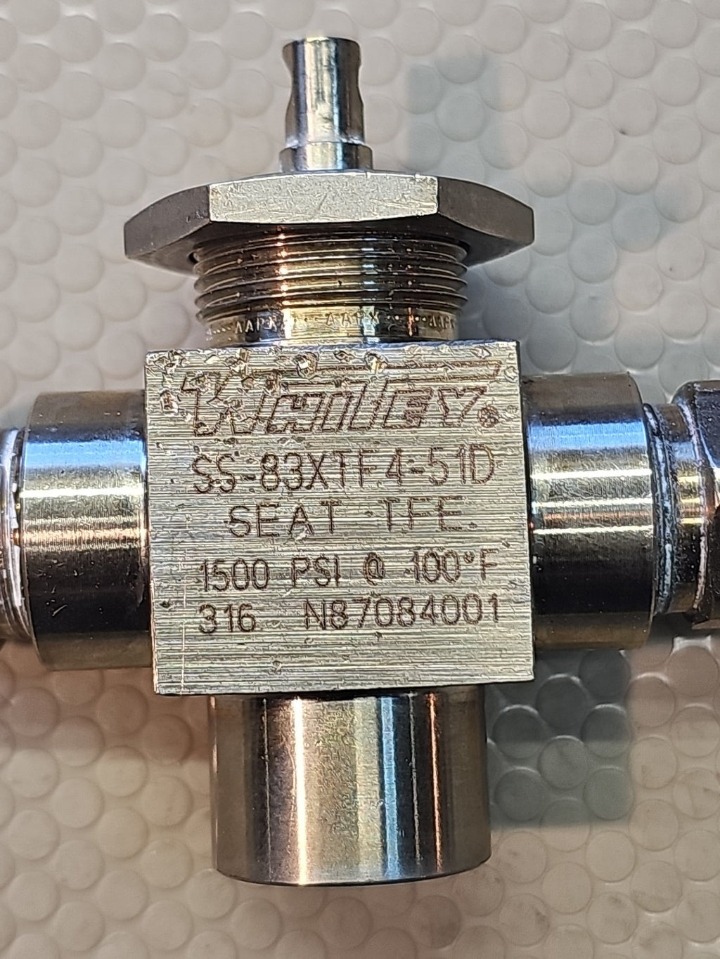Whitney SS 83XTF4, 151DA Pneumatic Double-Acting Actuator w/ Ball Valve
