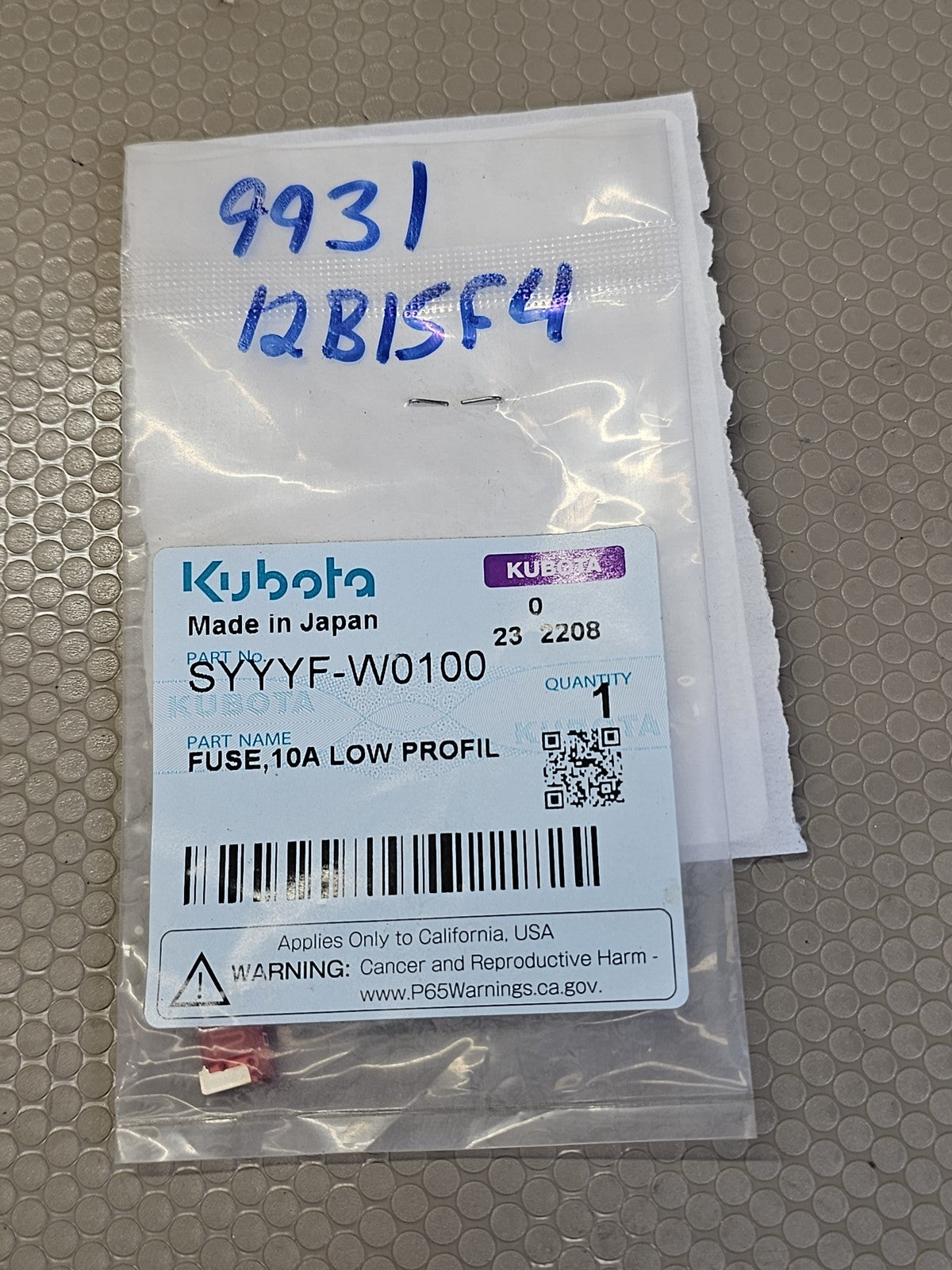 Kubota SYYYF-W0100 Genuine OEM 10A Low Profile Mini Fuse RTV