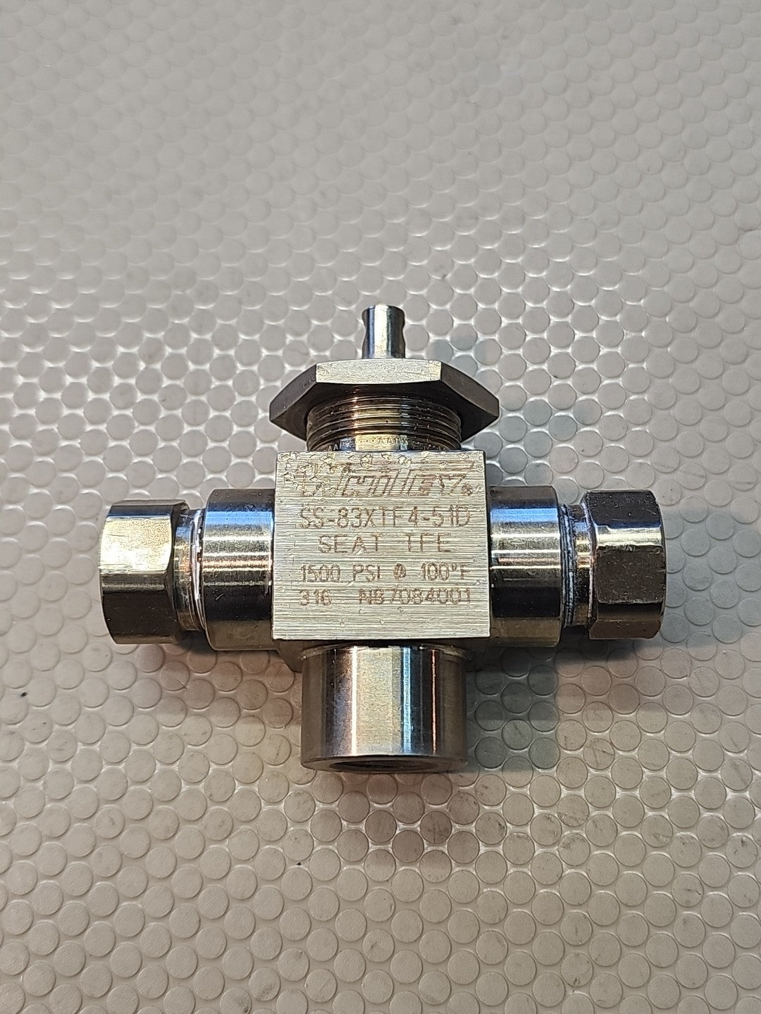 Whitney SS 83XTF4, 151DA Pneumatic Double-Acting Actuator w/ Ball Valve