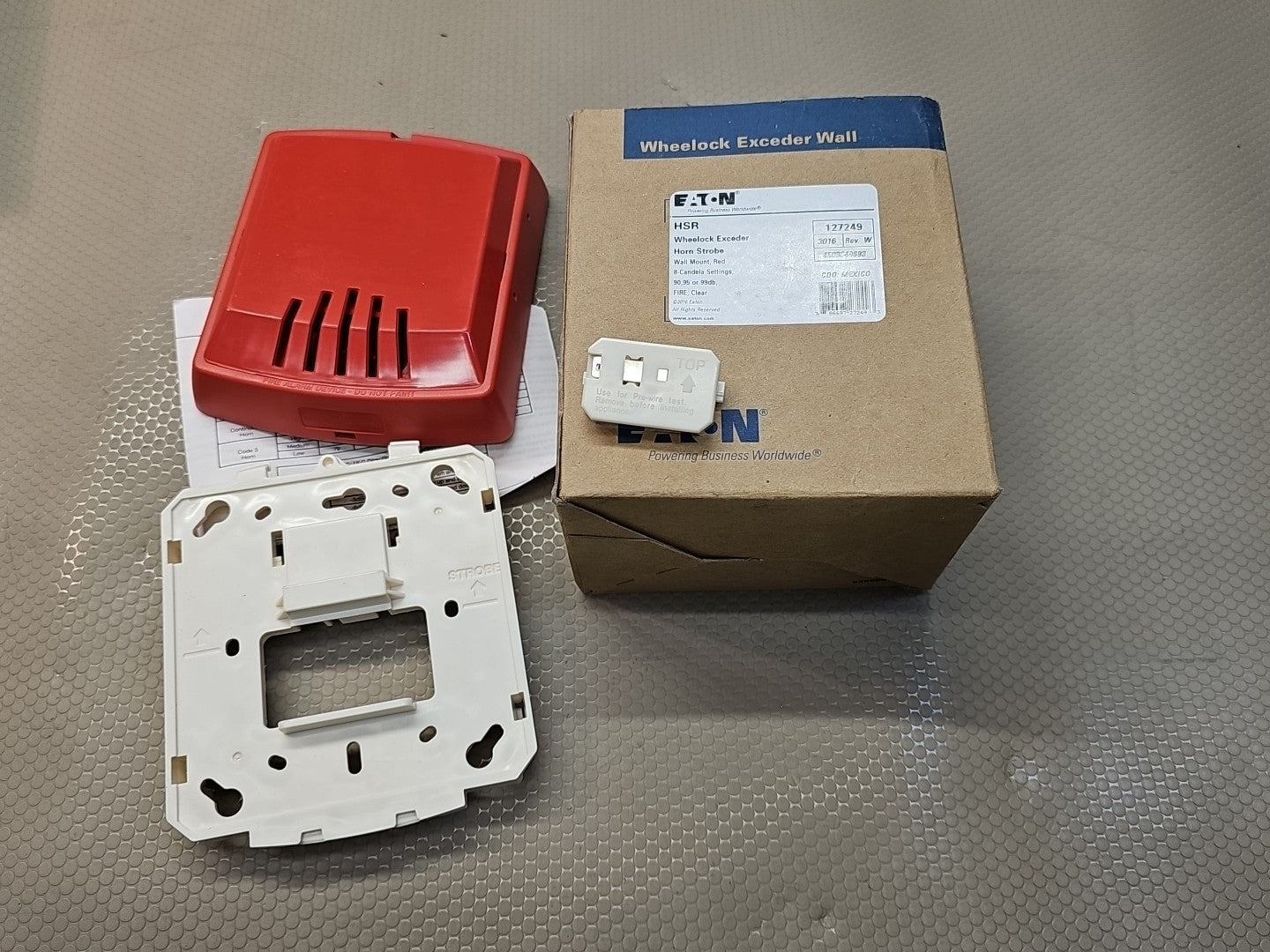 Eaton HSR Wheelock Exceder Horn Strobe Wall Mount Red 