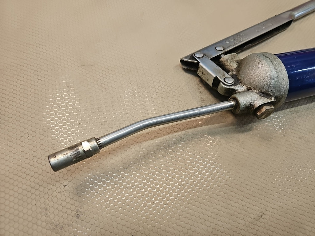 Vintage Lincoln Lever Grease Gun Model 1142 Series D