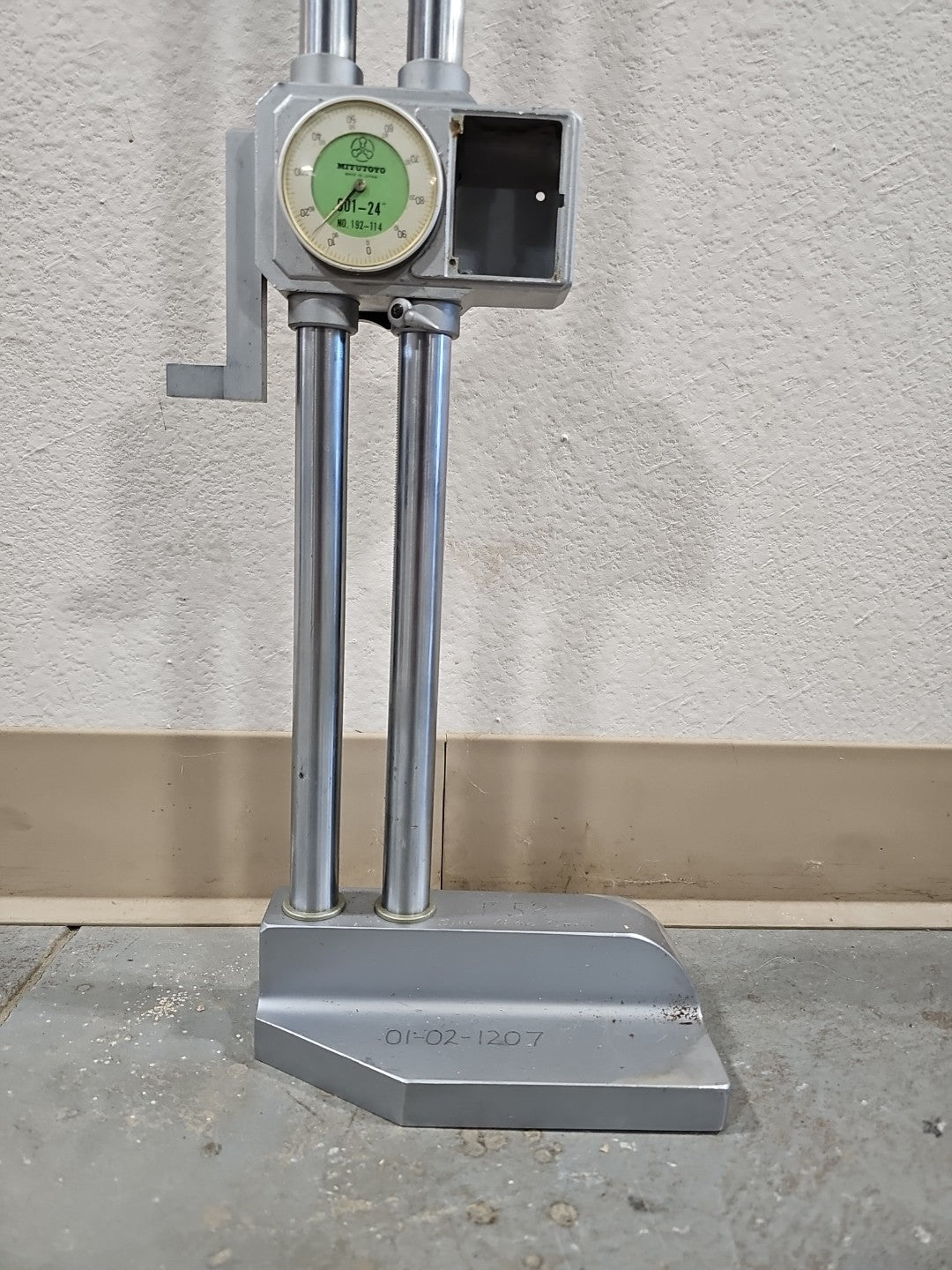 MITUTOYO 192-114 24 INCH HEIGHT GAGE 24" Inch Digital Counter Style *For Parts*