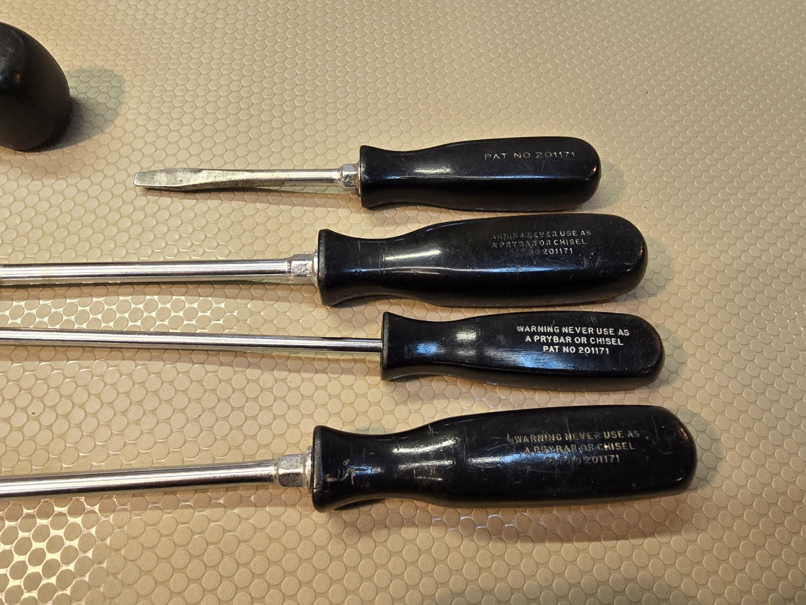 Snap On Screwdriver Set Black Hard Handle 6 pc Set SSD SSDD WITH STUBBYS