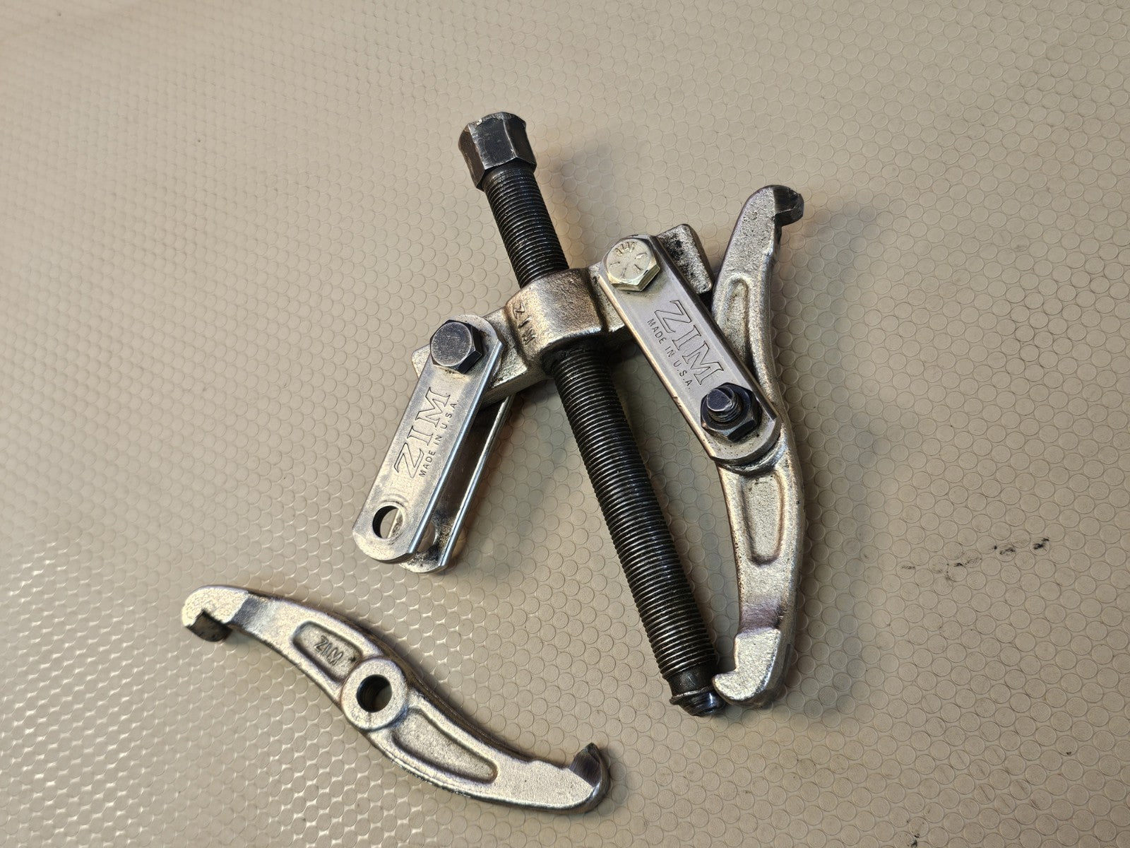 Vintage Zim Gear &Wheel Puller No.630 Reversible Jaws. 