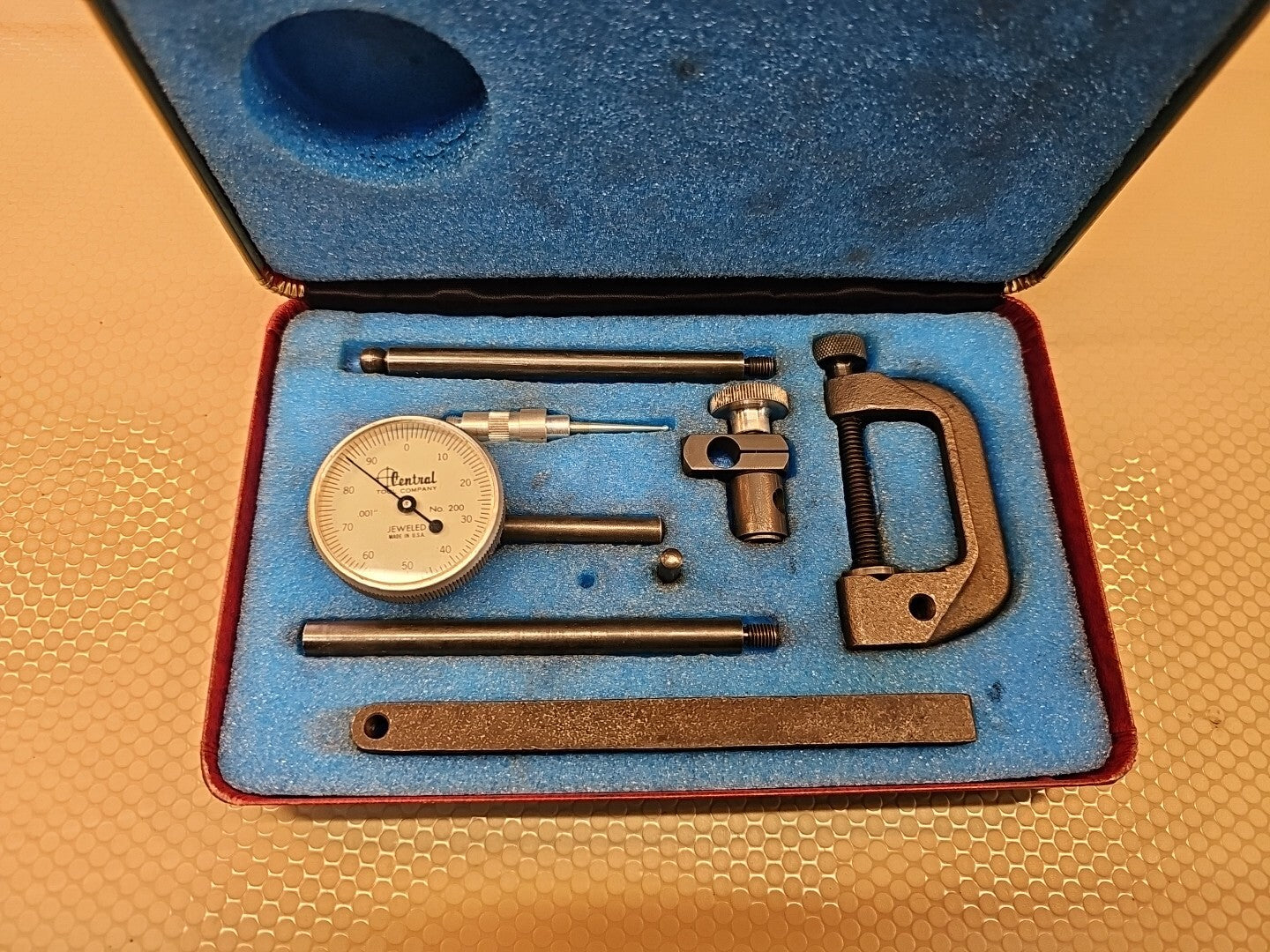 CENTRAL TOOLS No. 200 -  DIAL INDICATOR MEASURING SET W/CASE *MINT*