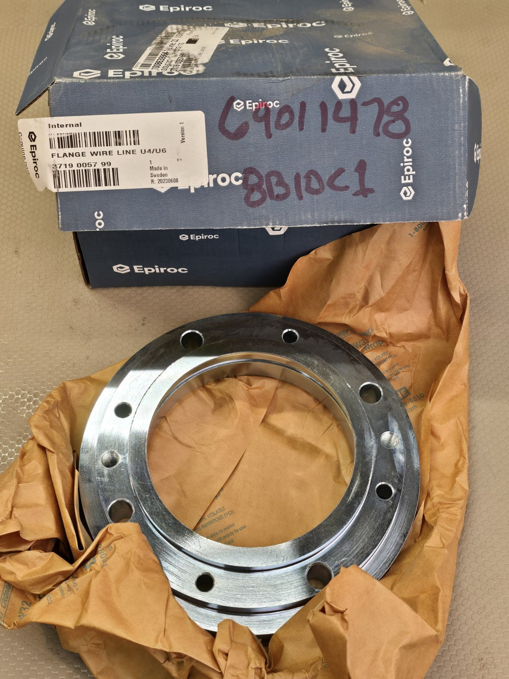 NEW Epiroc 3719-0057-99 Flange Atlas Copco Diamec U6 U8 Winch Assembly Part