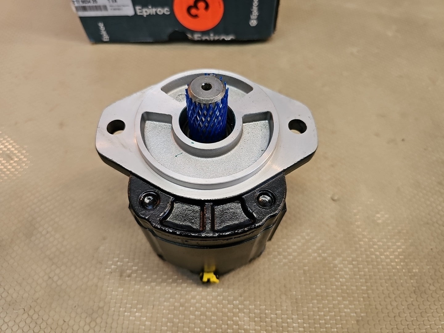 Epiroc 3217903420 NEW Parker Genuine OEM 1004336222 Hydraulic Gear Pump $1000 