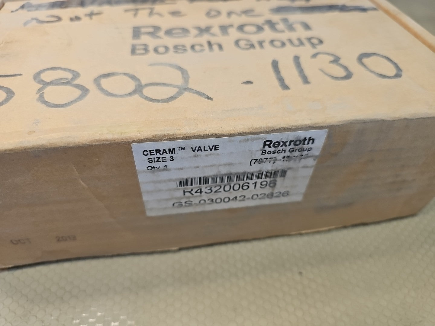 NEW OLD STOCK! REXROTH Valve R432006196