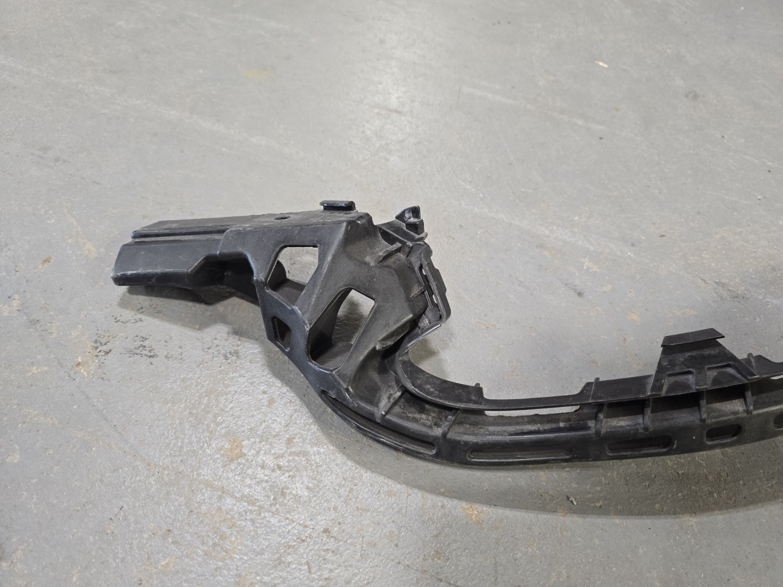 Genuine Porsche 991 GT3RS Rear Retaining Strip RH 99150583682 