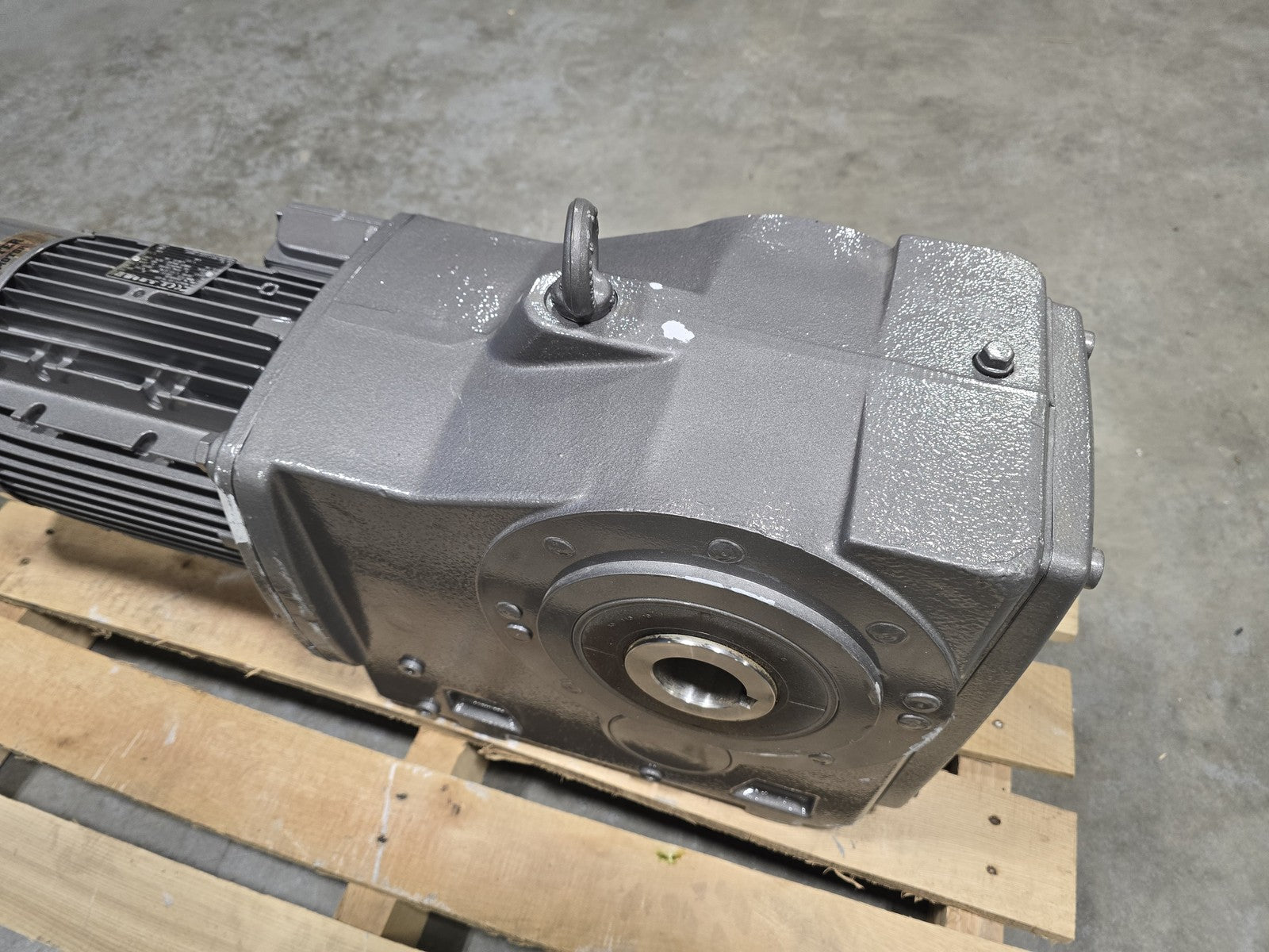 NORD SK 9042.1AZ-100LP/4 CUS Helical-Bevel Gearmotor 3HP 159.94:1 Ratio 2022