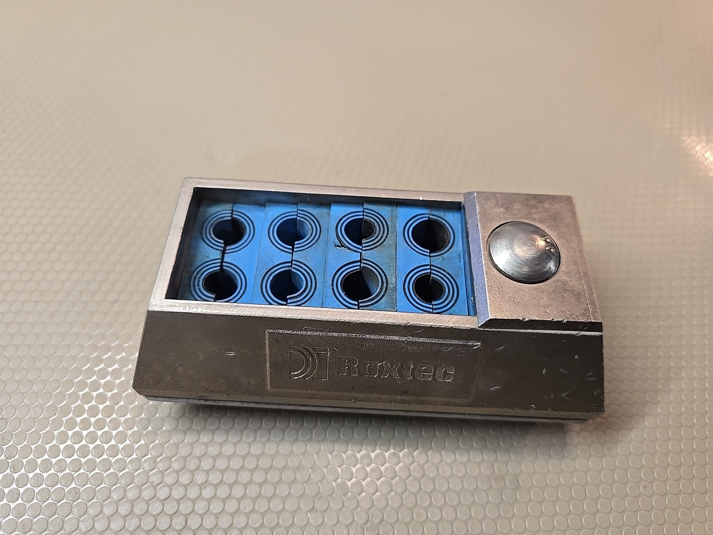 Roxtec CF 8 Rectangular Cable Seal, External Dimensions: 5.5"x2.4"x1.6"