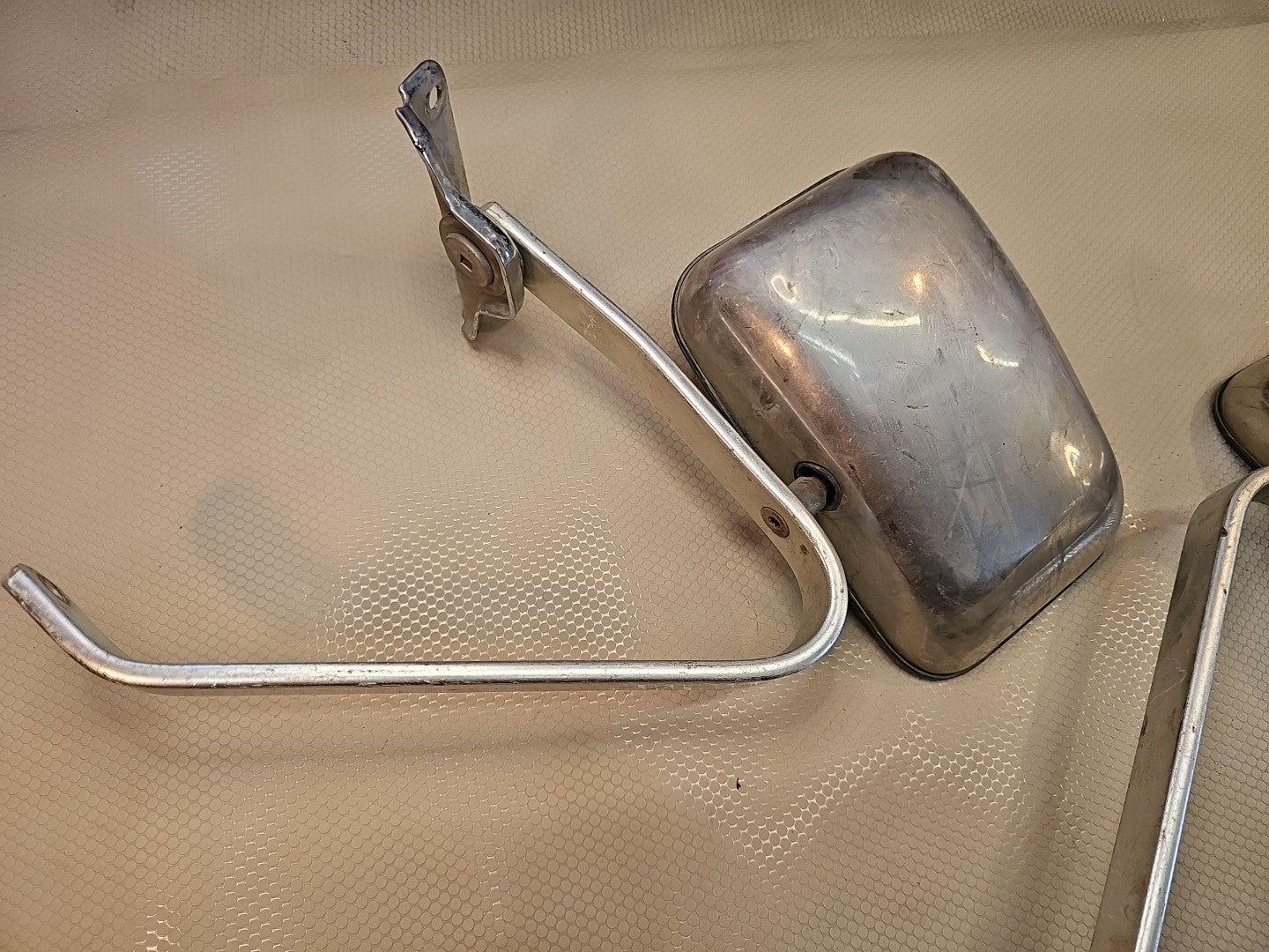 VINTAGE UNIVERSAL TRUCK MIRROR,CHROME,ALUMINUM,LH/RH,DRIVER/PASSENGER SIDE,USED
