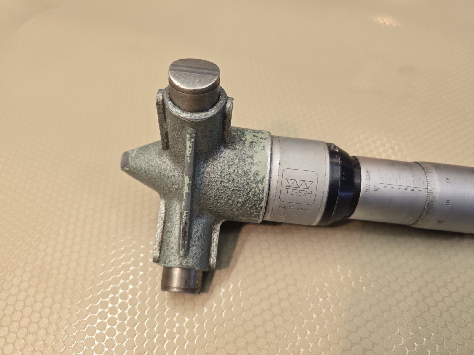 TESA Brown Sharpe 3 point Bore Inside Micrometer 4-5″ Range 0.0005″ Resolution 