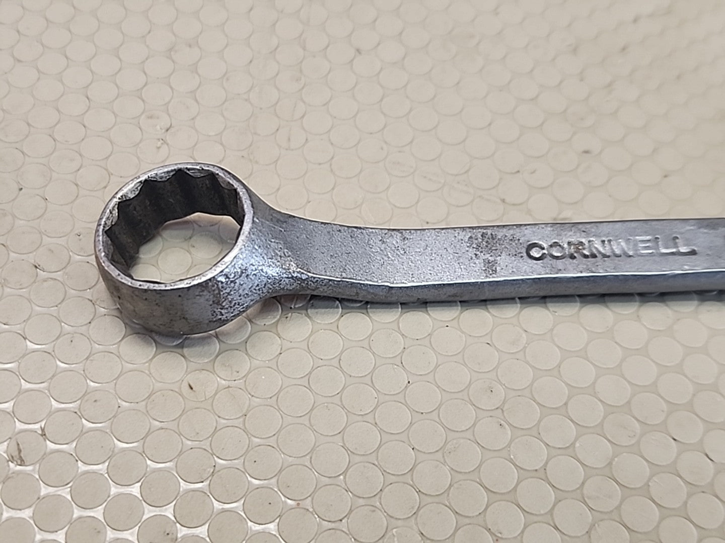 Cornwell Tools USA BW9, 9/16" x 5/8" SAE Offset Short Box Wrench 12 Point Matte
