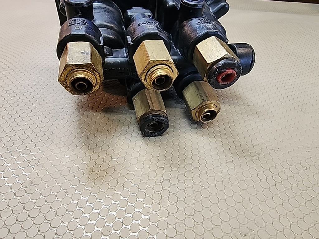 BENDIX AIR BRAKE VALVE 909598