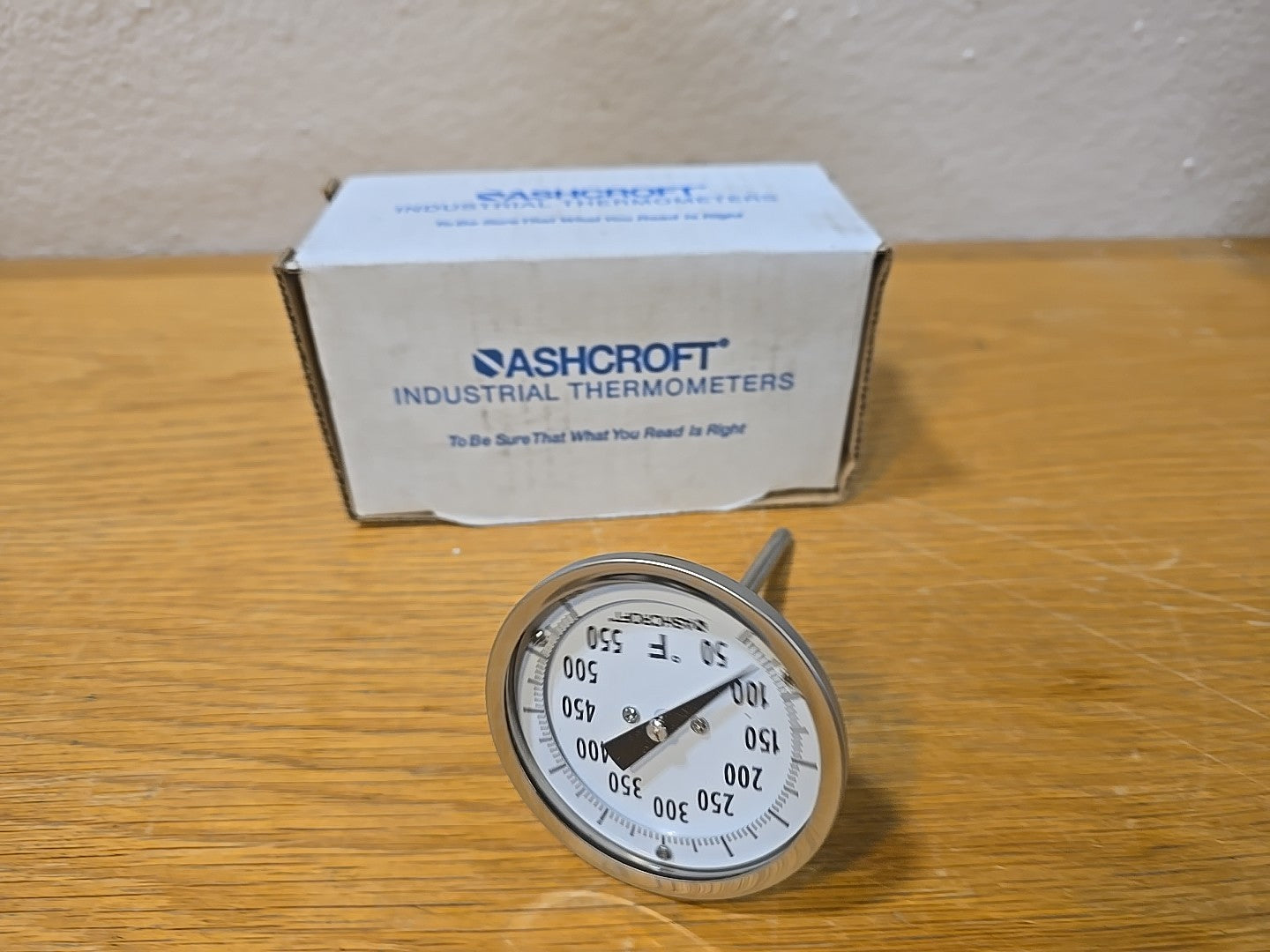 50/550°F Ashcroft Bi-Metallic Thermometer, 4"Stem, 3" Dial