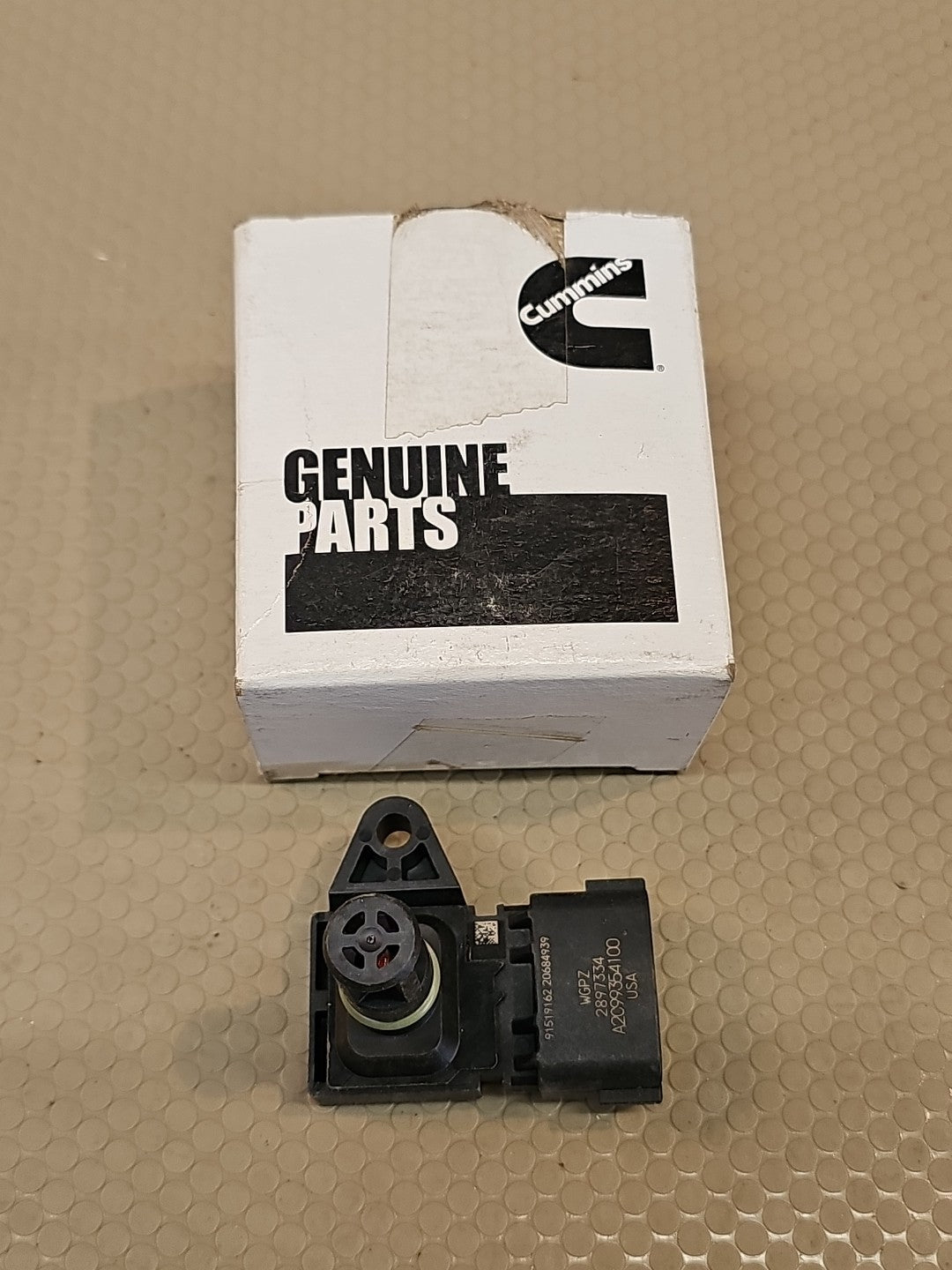 New OEM Genuine Cummins Pressure Temperature Sensor 5698456 2897334