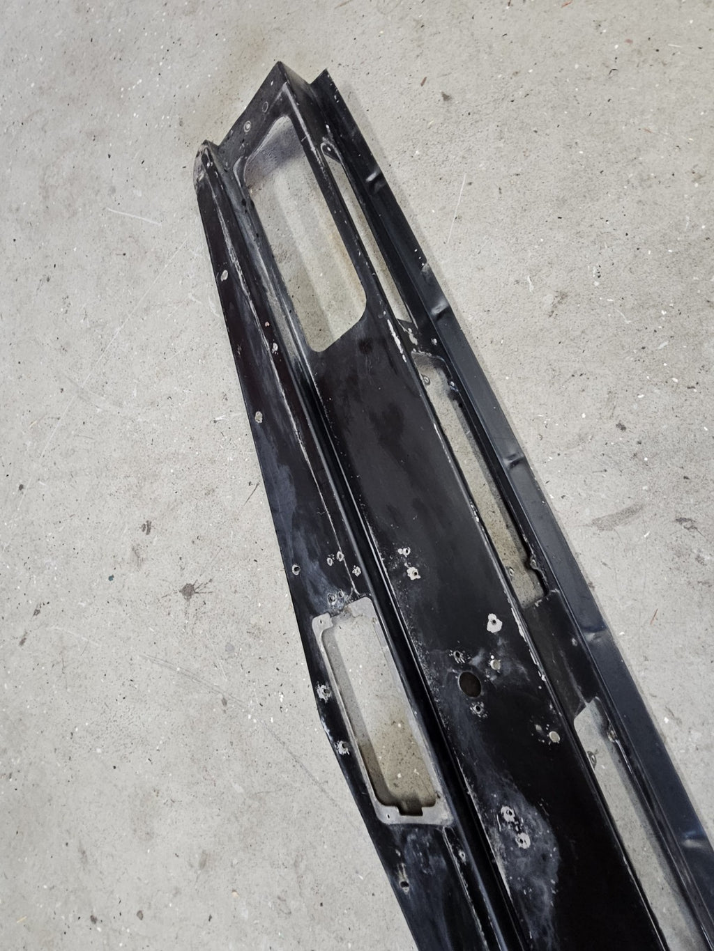 Kenworth W900 Upper Interior Cab Bracket PN: K105-229 Oem Paccar 