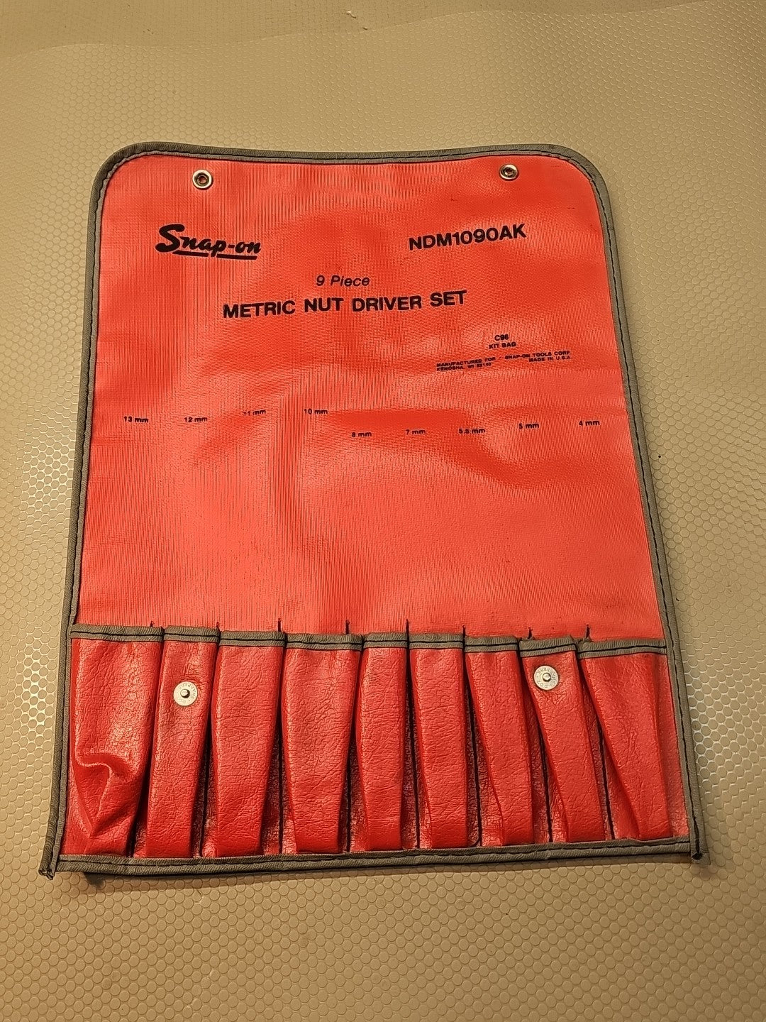 SNAP ON C96 RED WRENCH  BAG POUCH ROLL 9 POCKETS *VINTAGE & MINT*