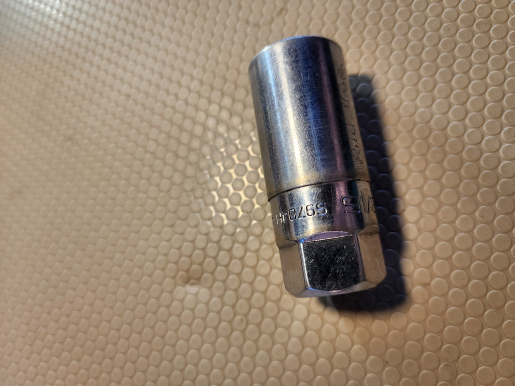 Snap-on Tools S9704H 3/8" Drive 6-Point Chrome Spark Plug Socket 13/16" - 20.6mm