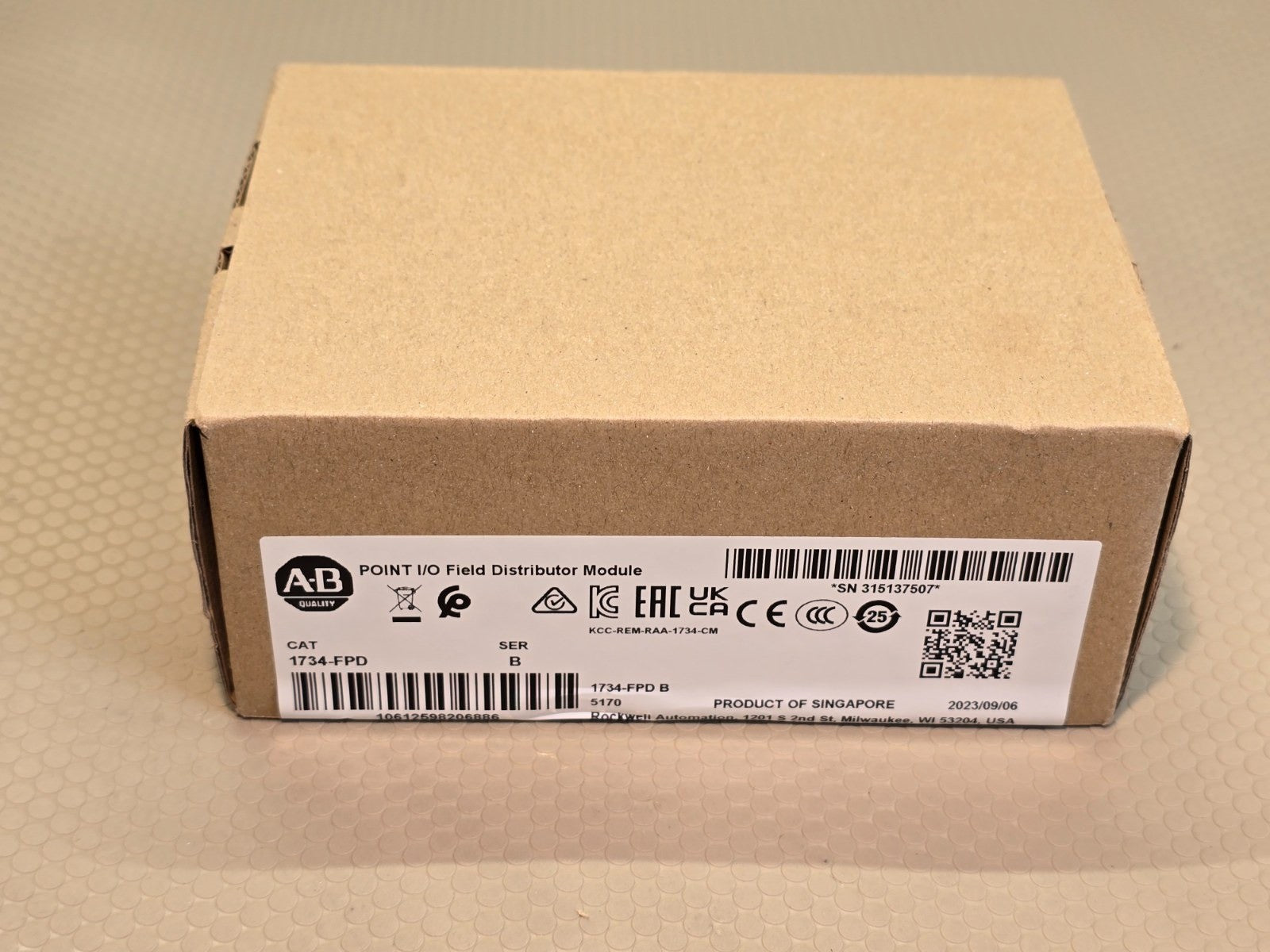 Allen-Bradley 1734-FPD POINT I/O Field Distributor Module SER B NIB