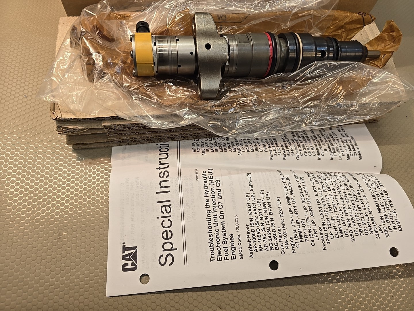 NEW Genuine CAT 5577627 C7 fuel injector 557-7627 CATERPILLAR 