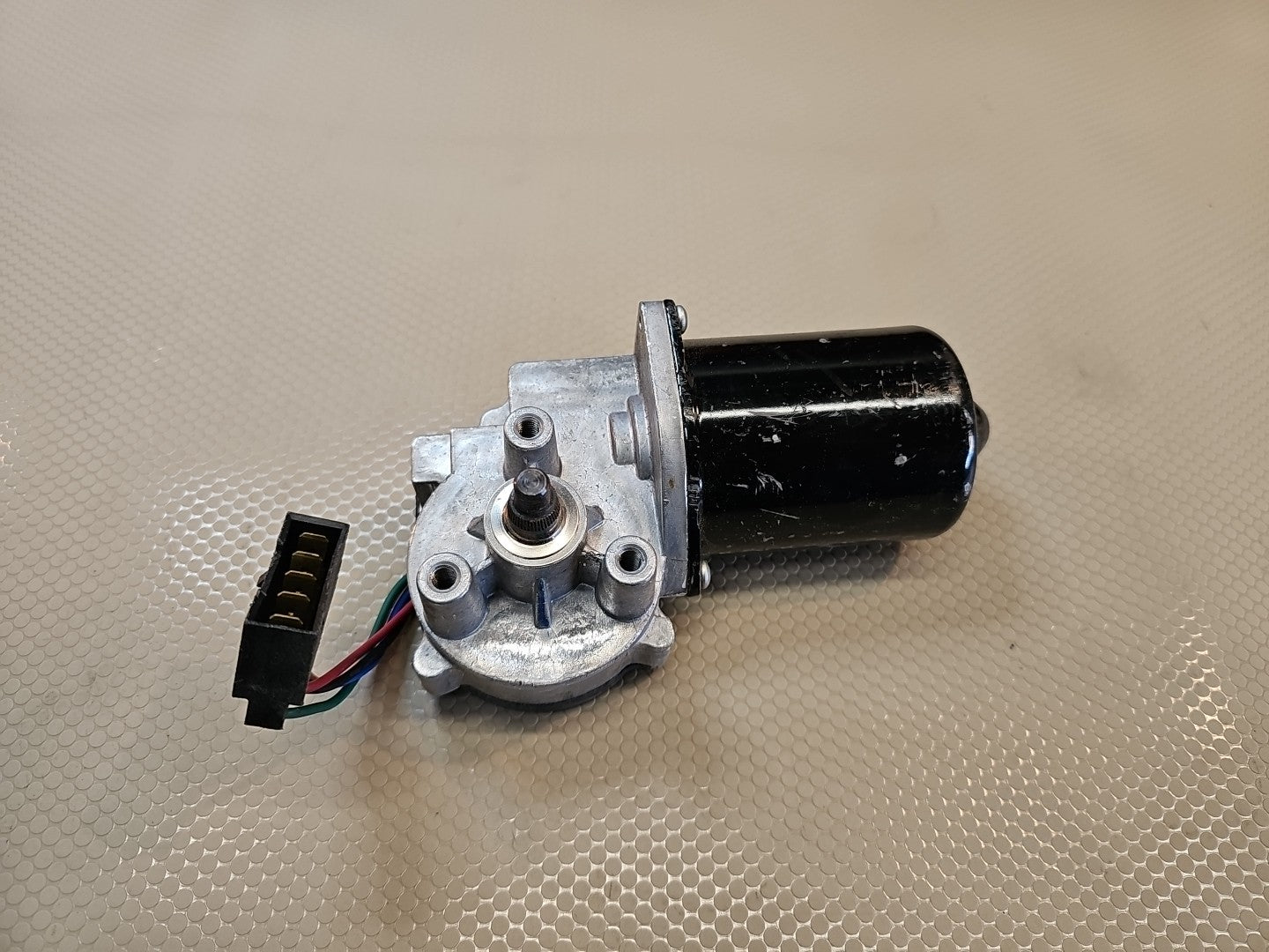 NEW! Windshield Wiper Motor 10737220MO25WJ 12 Volts 311631
