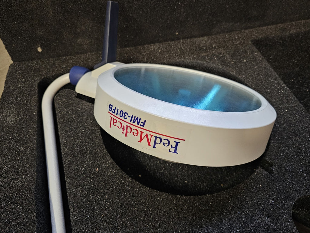 FEDMEDICAL FMI-301FB LIGHT SURGICAL FIELD FLOOR 