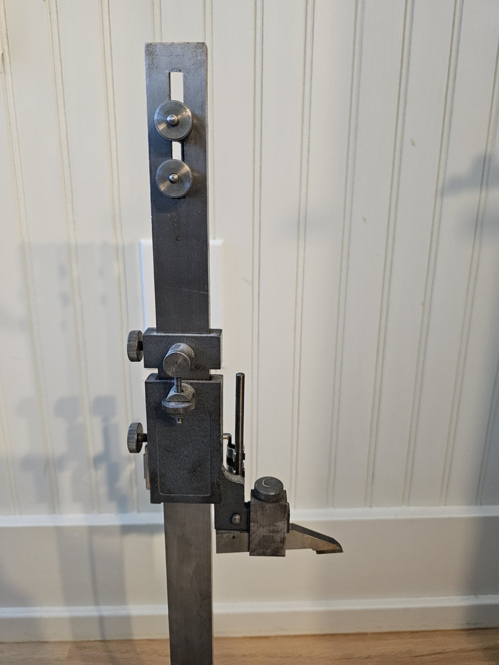 KANON STAINLESS 12" HEIGHT GAUGE 1/1000" 1/50MM Iron Base & Magnification 