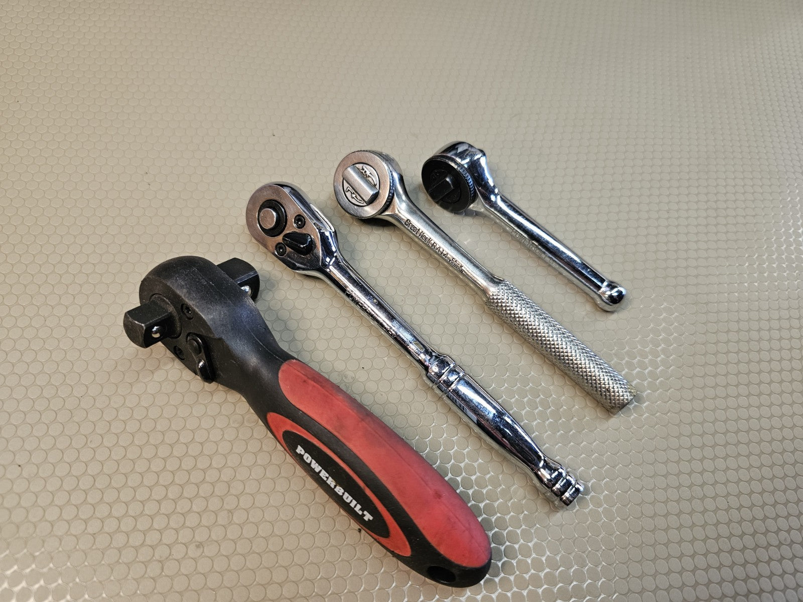 4 Powerbuilt CT-V Ratchet 1/4 & 3/8" Drive GREAT WORKING CONDITION.  107