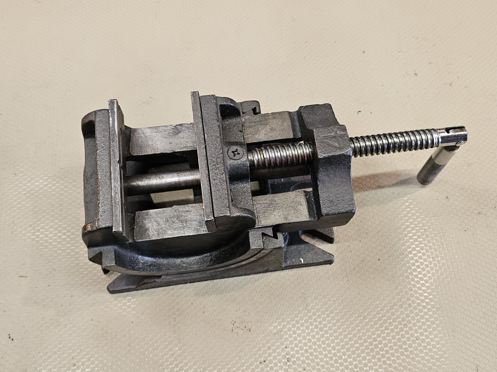 Vintage Strong Base Multifunctional Swivel Base Bench Vise 0-90 4 Inch