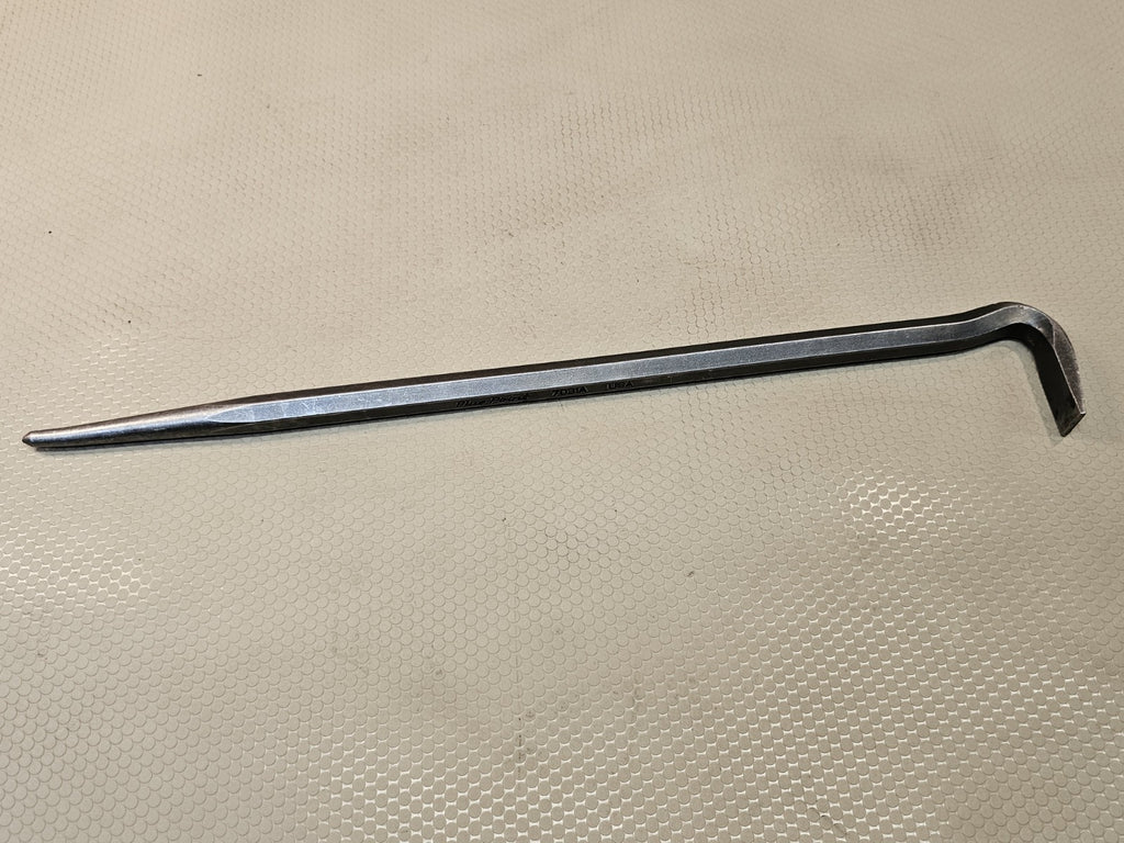 Blue-Point Close Quarter Prybar 7031A, 16 Inches ByCrow Bar Line Up