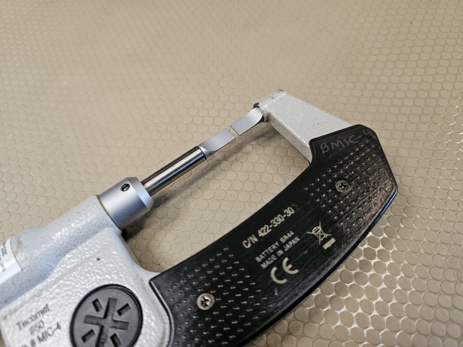 MITUTOYO DIGIMATIC BLADE MICS MICROMETER 422-360-30 ~ 0-1" .0005"/0.001MM JAPAN