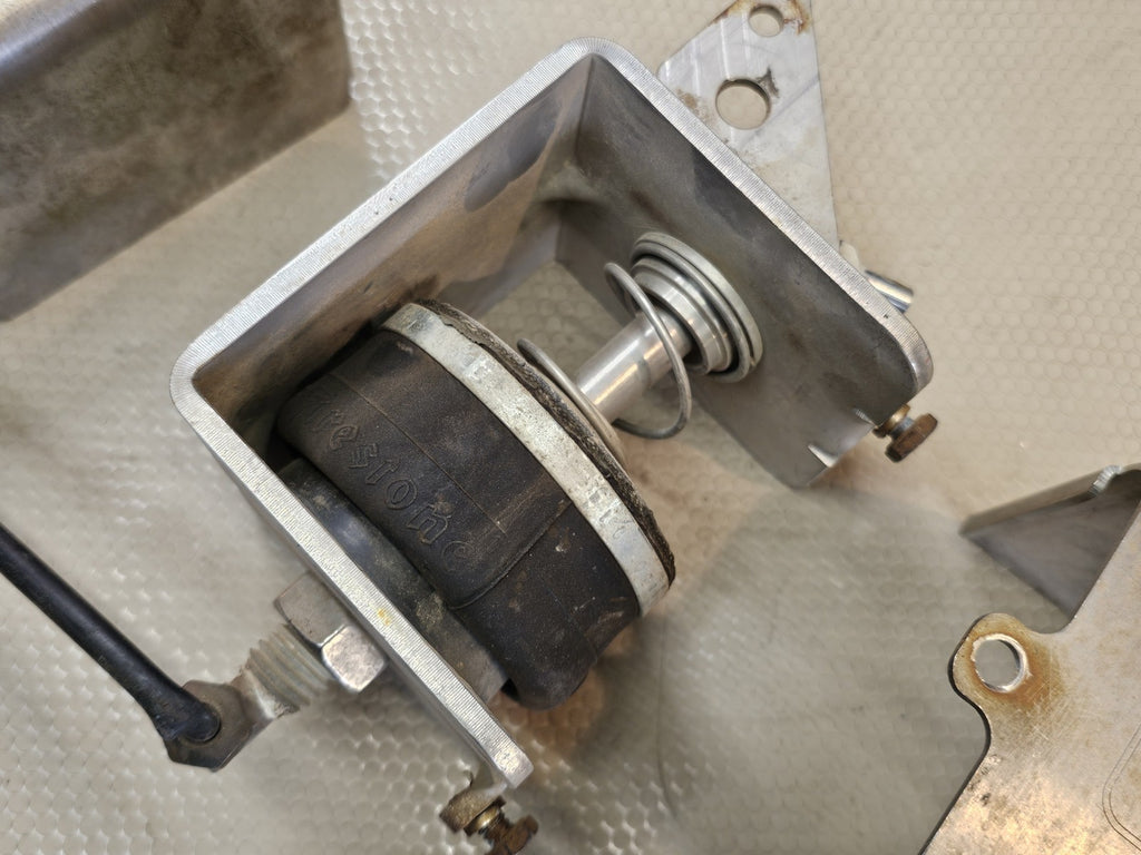 FISHER P631 Pneumatic Actuator MEC Internal Valves