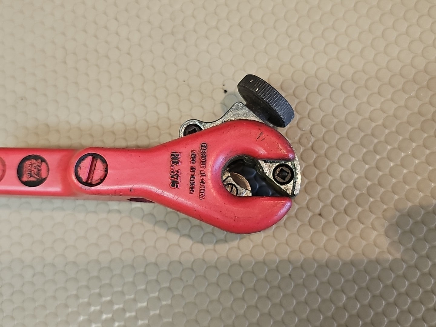 H. T. Mould RC375 Small Ratchet Cut Tube Cutter Made In Canada / USA