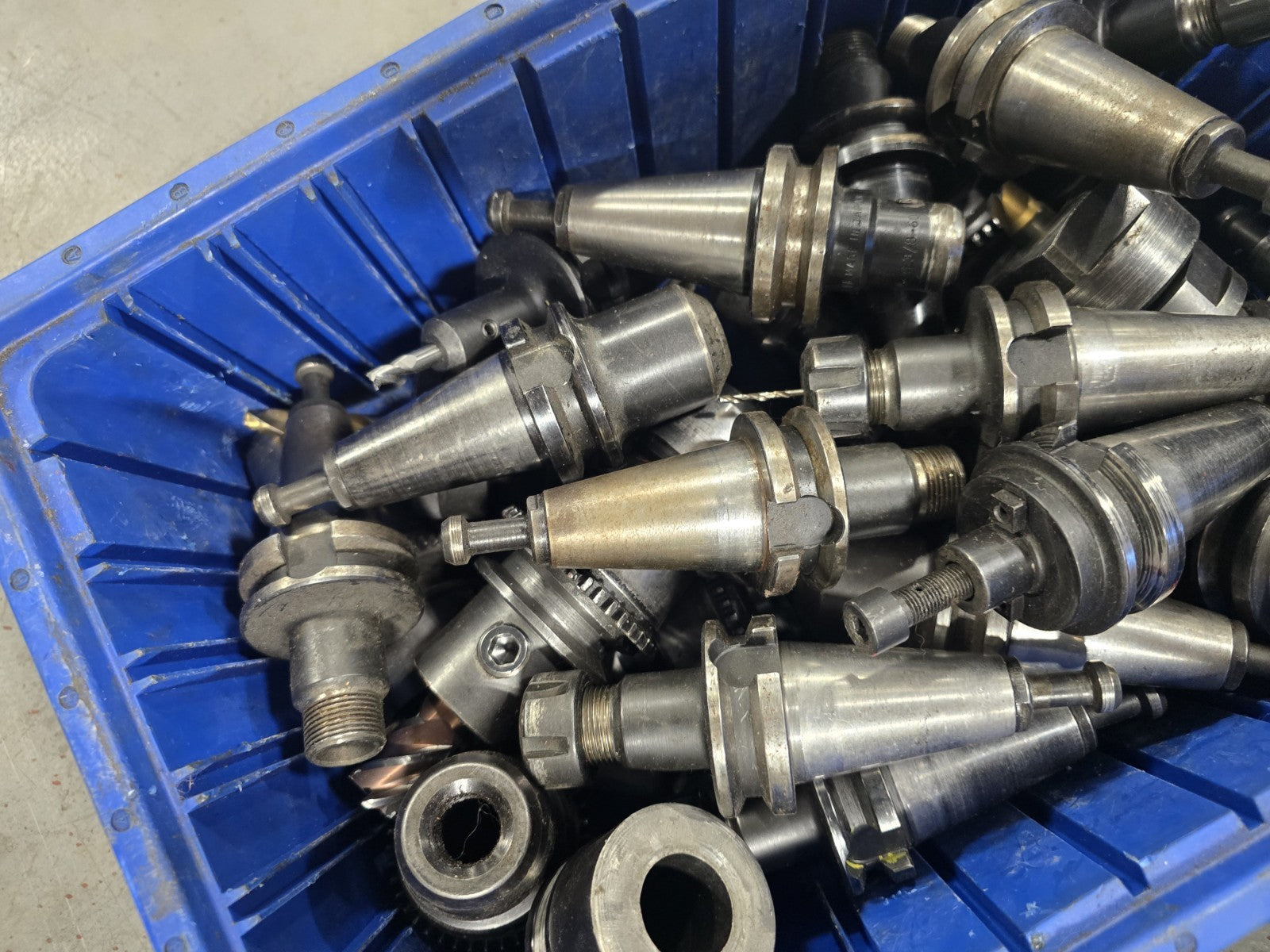 Lot Of 10 Random BT35 Tool Holders - Quality Brands Lyndex Nikken Command Parlec