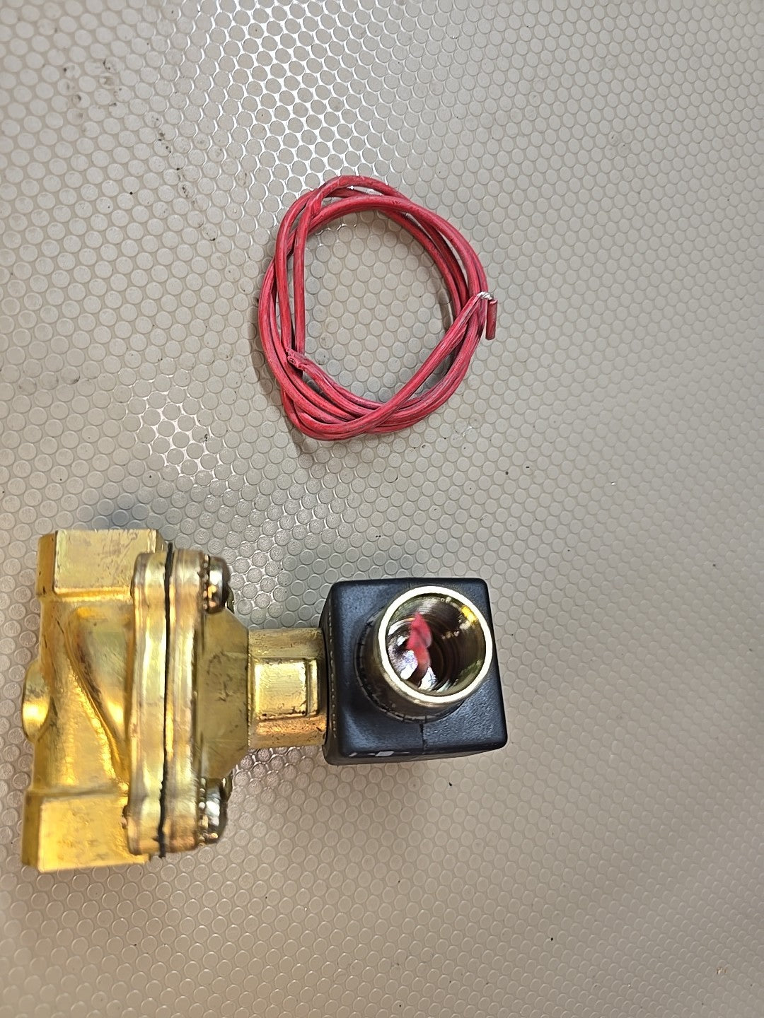 NEW Parker 73218BN4UN00N0C111P3 2-Way Solenoid Valve1/2 in. NPT, 120 Volt 