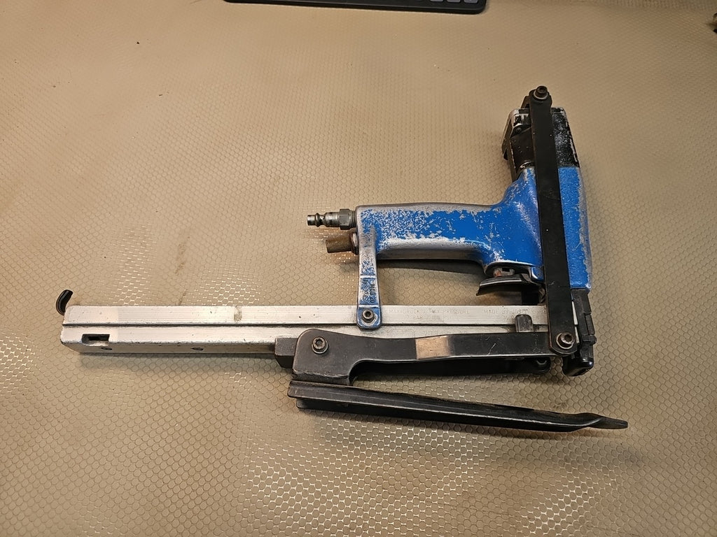 JOSEF KIHLBERG  JK20T777L Pneumatic Plier Stapler w/ Long Magazine *WORKS GREAT*